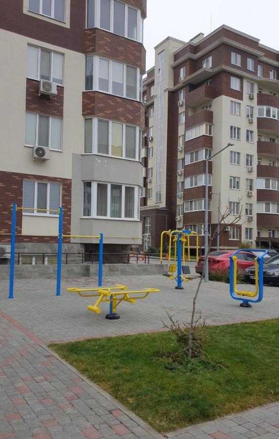 Уютная Квартира На Сутки С Видом На Море И Близостю Пляжа Kryzhanivka Exterior photo